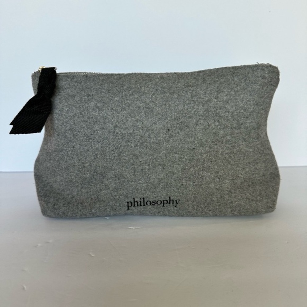 Philosophy Gray travel Bag EUC